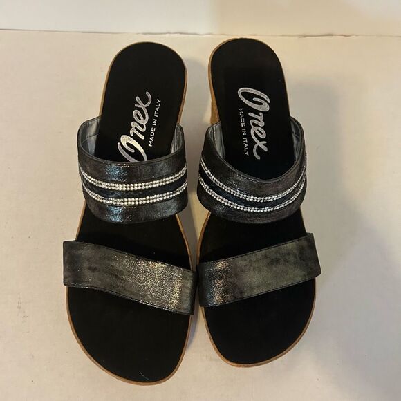 ONEX MADE IN ITALY SIZE 8.5 WOMEN'S BLACK OPEN-TOE SLIPON 3.5" WEDGE SANDALS 39 - Picture 3 of 10